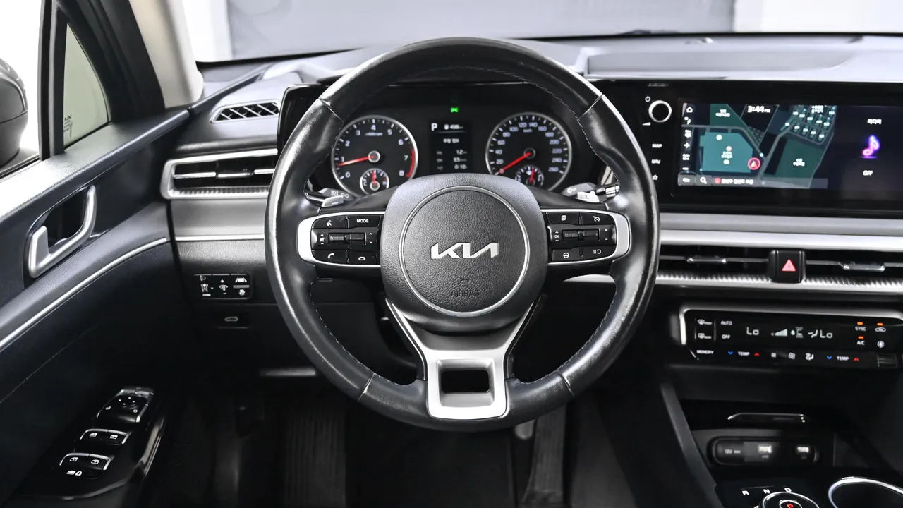 Kia K5 — miniaturë 13