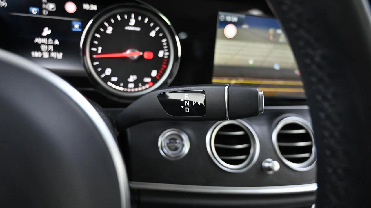 Mercedes-Benz E-klasse — miniaturë 9