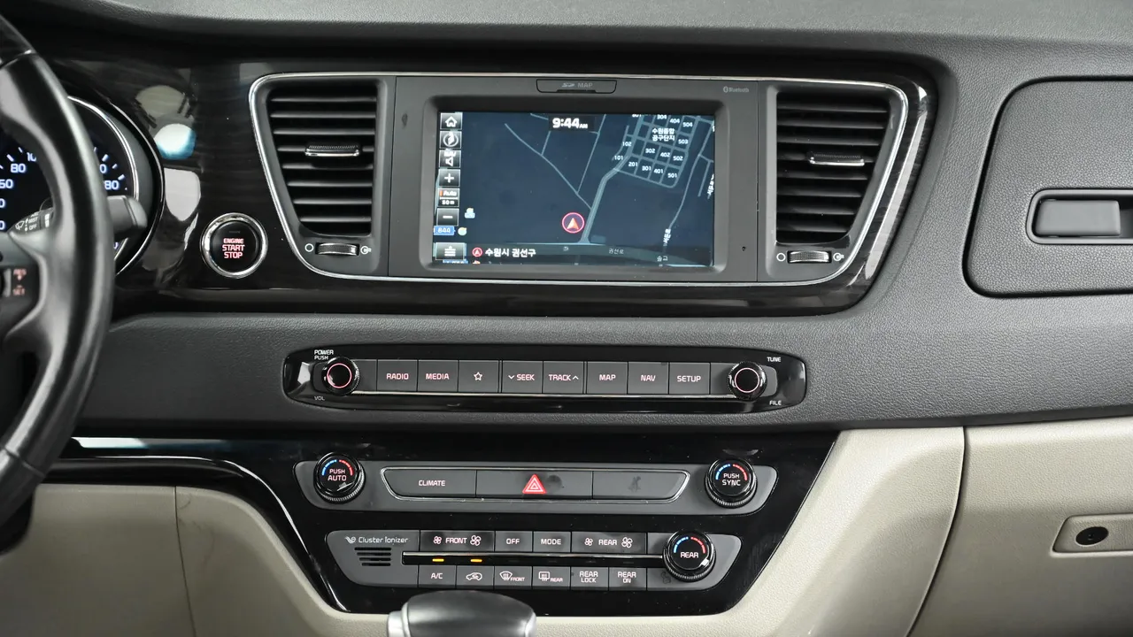 Kia Carnival — miniaturë 14