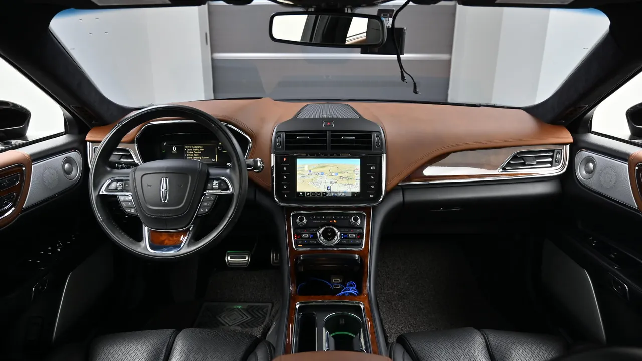 Lincoln Continental 10th Generation 3.0 Black Label AWD