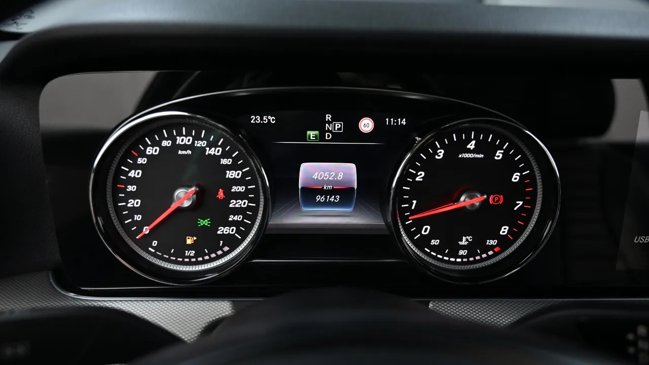 Mercedes-Benz E-klasse — miniaturë 8