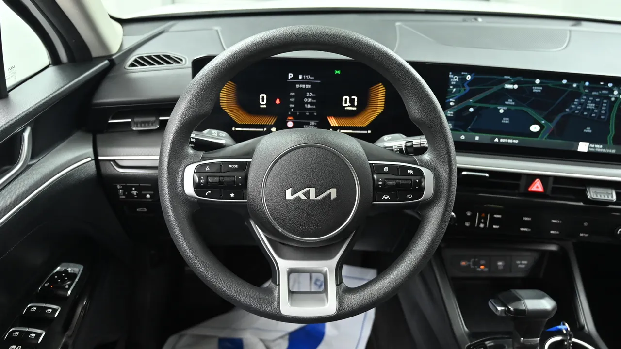 Kia K5 — miniaturë 13