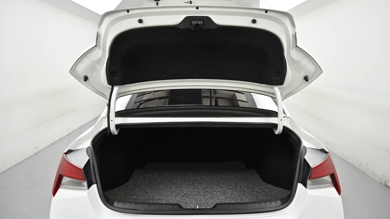Hyundai Avante — miniaturë 19