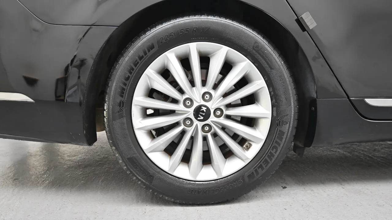Kia K7 — miniaturë 5