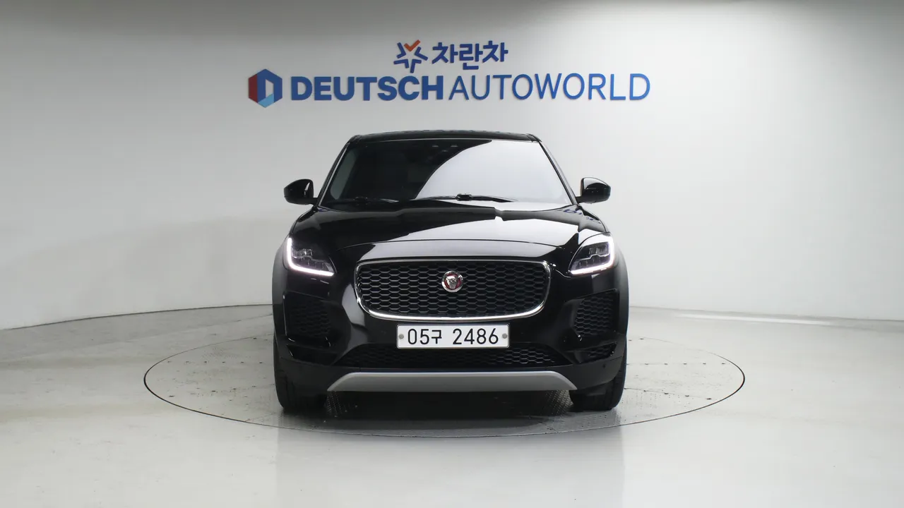 Jaguar E-Pace — miniaturë 3