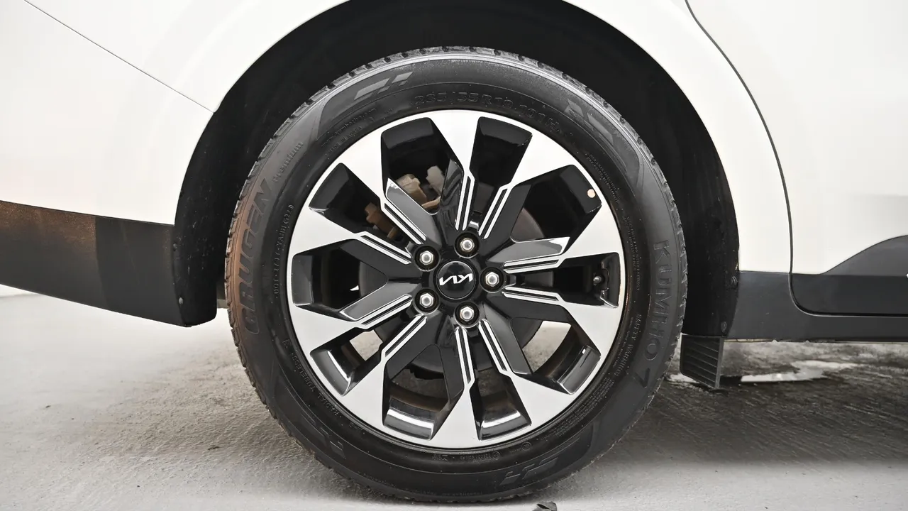 Kia Carnival — miniaturë 5