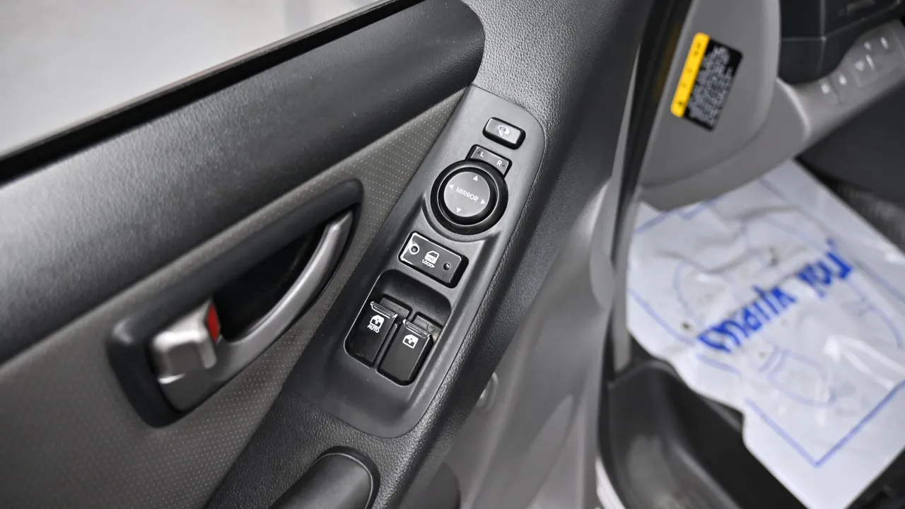 Hyundai Starex — miniaturë 16