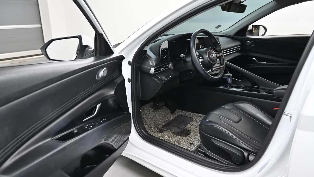 Hyundai Avante — miniaturë 11