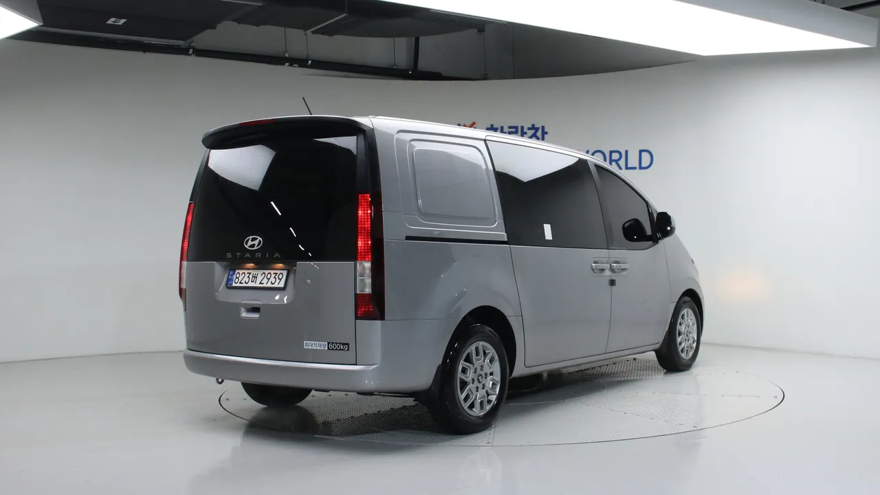 Hyundai Staria — miniaturë 21