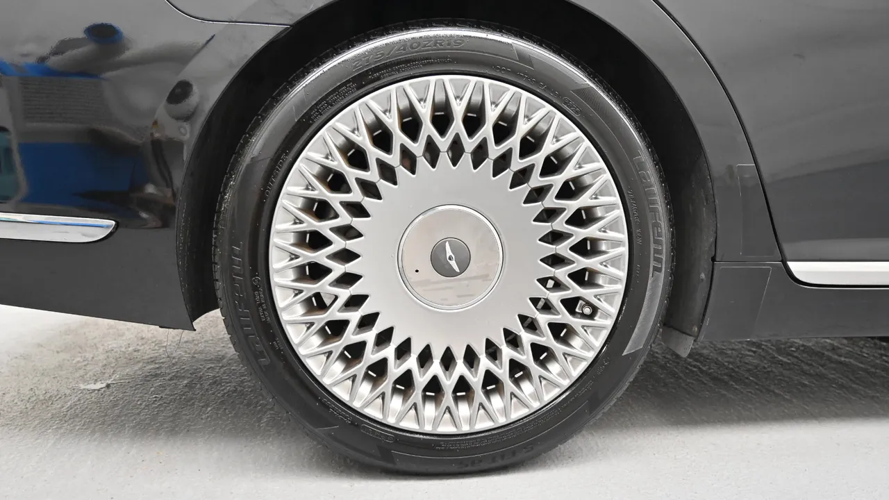 Genesis G90 — miniaturë 5