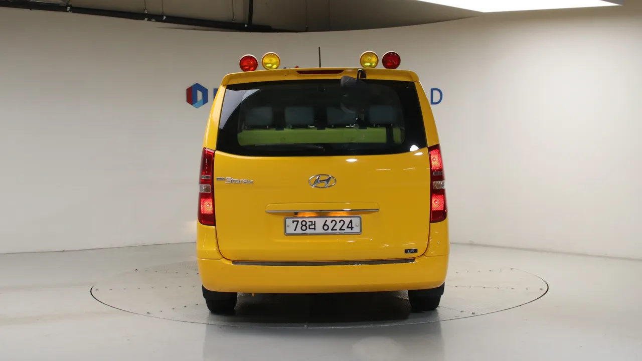 Hyundai Starex — miniaturë 4