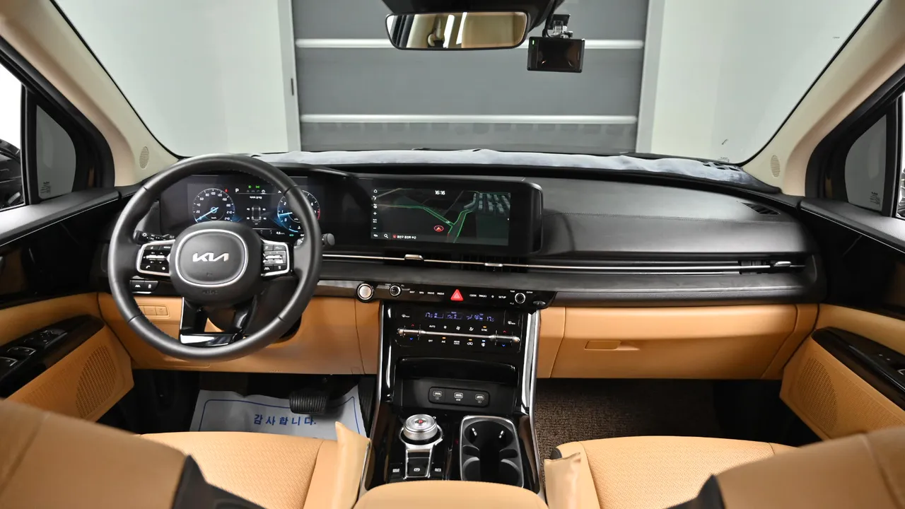 Kia Carnival — miniaturë 7