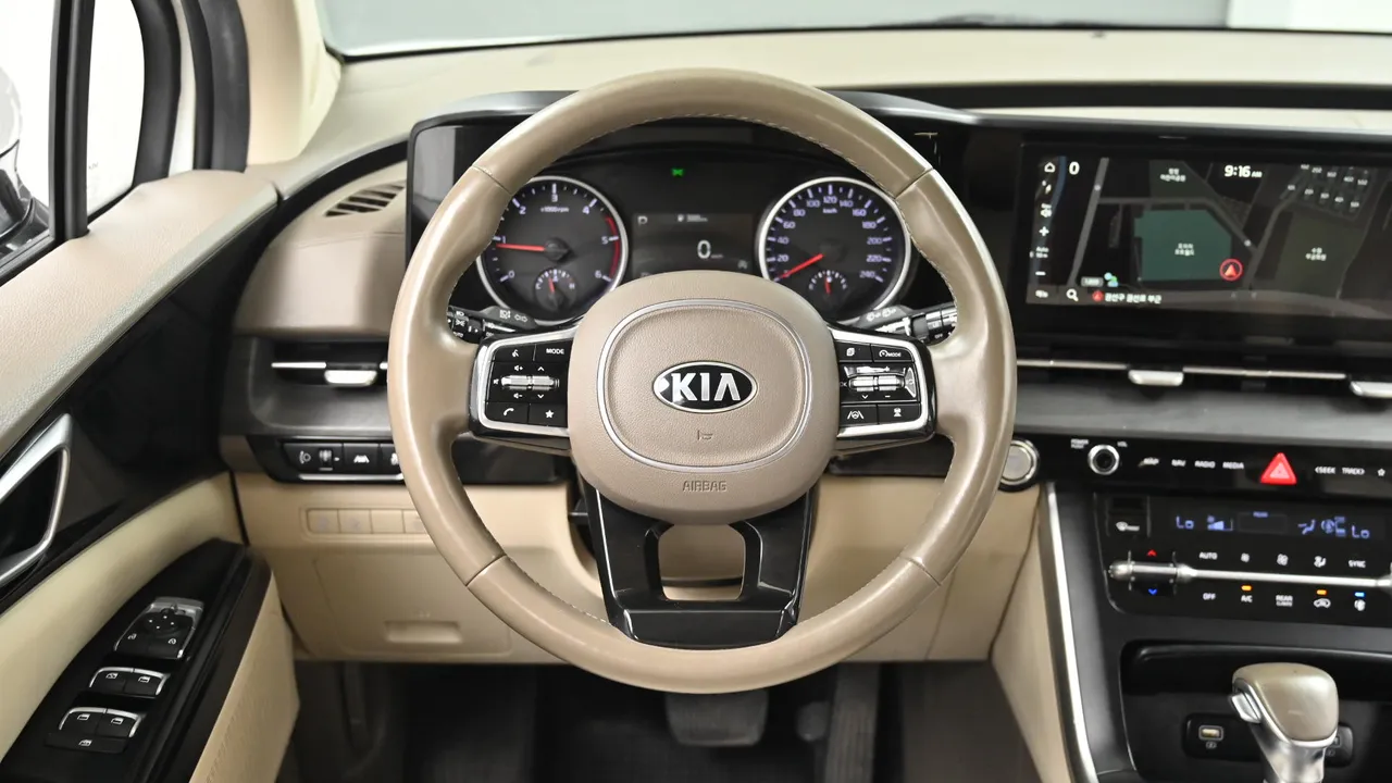 Kia Carnival — miniaturë 13