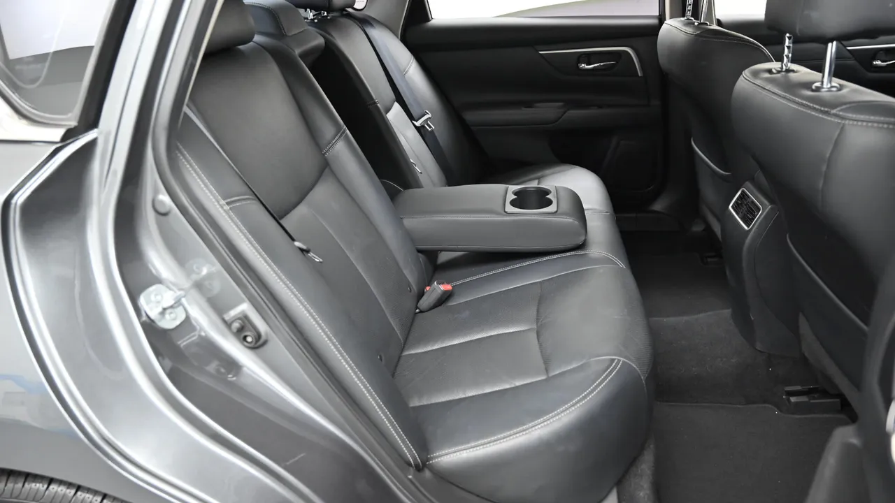 Nissan Altima — miniaturë 12