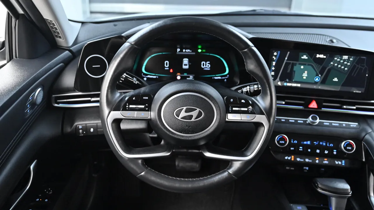 Hyundai Avante — miniaturë 13