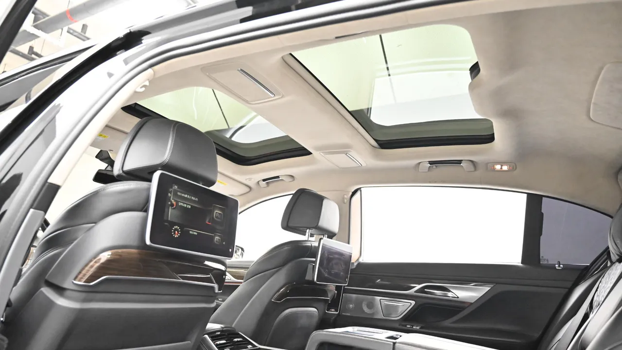 BMW 7er — miniaturë 18