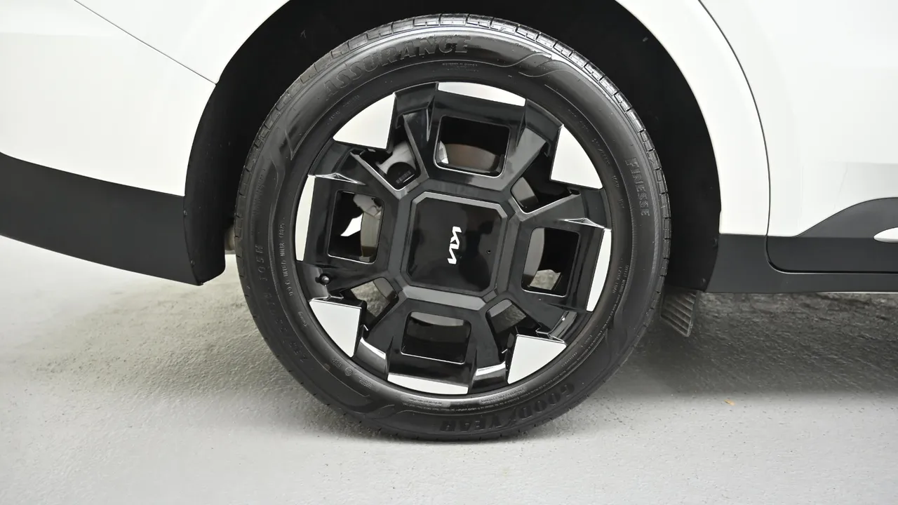 Kia Carnival — miniaturë 5