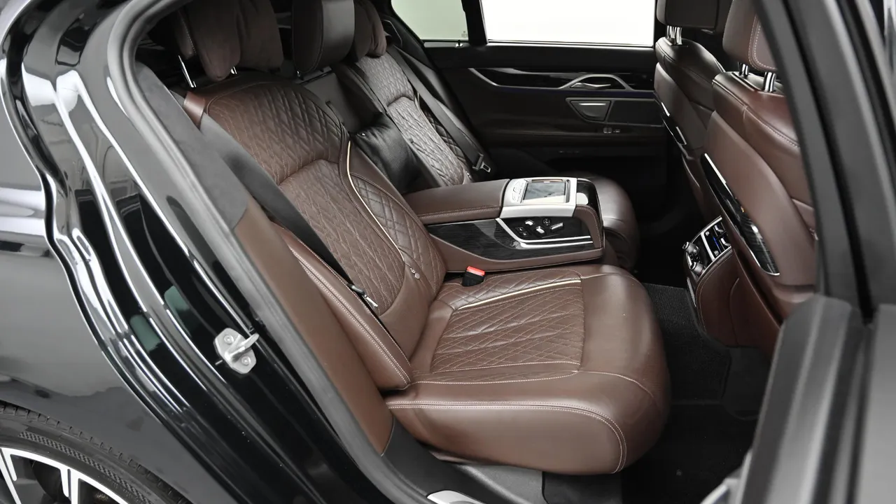 BMW 7er — miniaturë 12