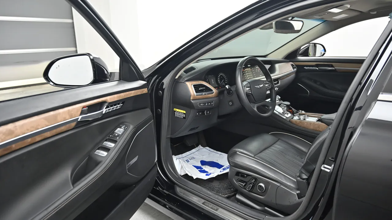 Genesis G90 — miniaturë 11