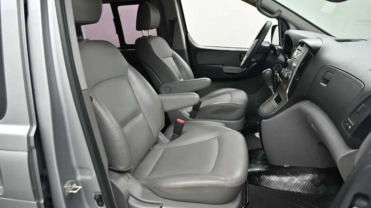 Hyundai Starex — miniaturë 10