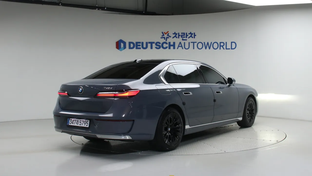 BMW 7er — miniaturë 2