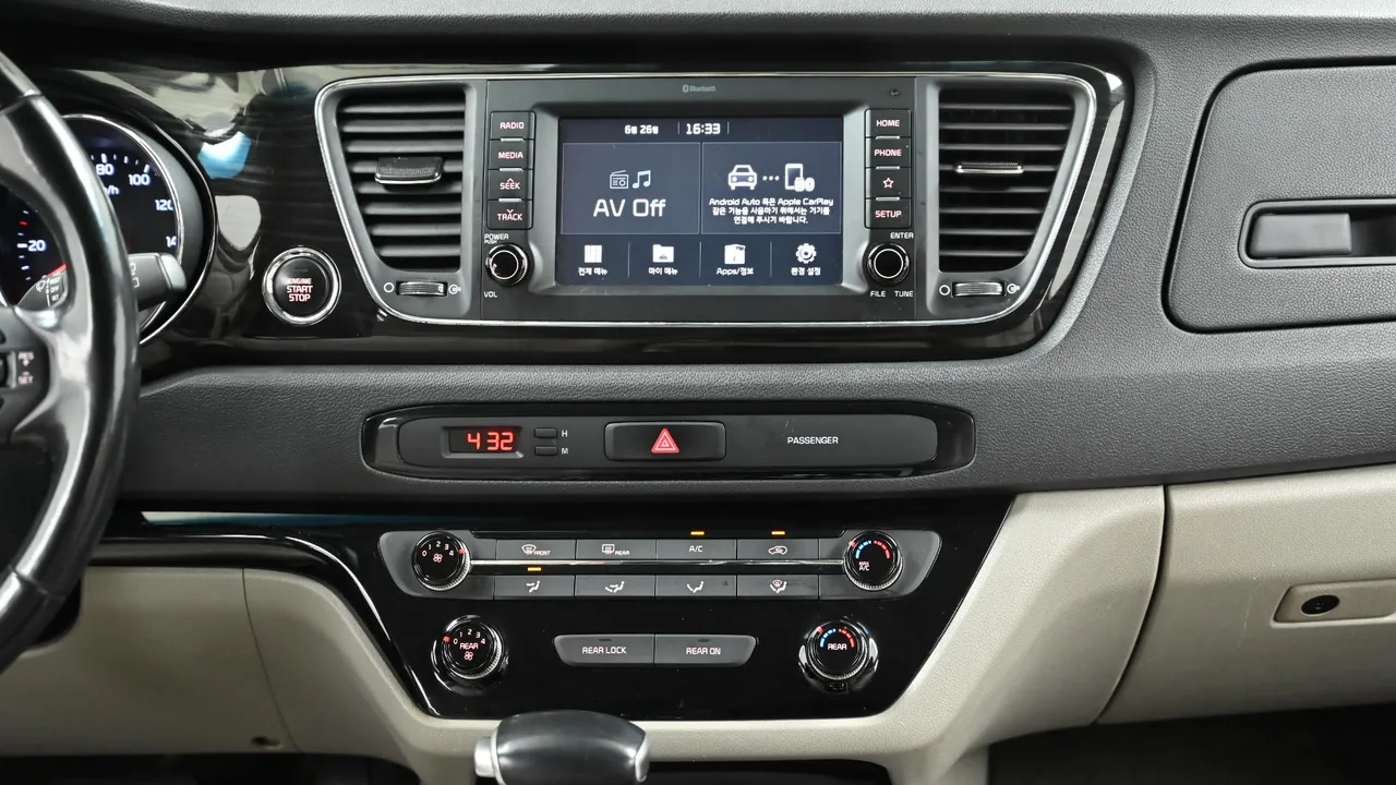 Kia Carnival — miniaturë 14
