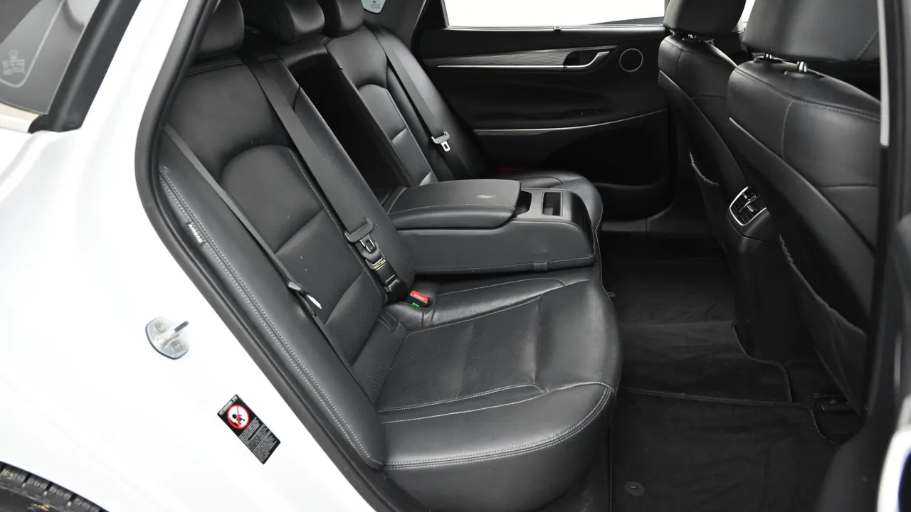 Hyundai Grandeur — miniaturë 12