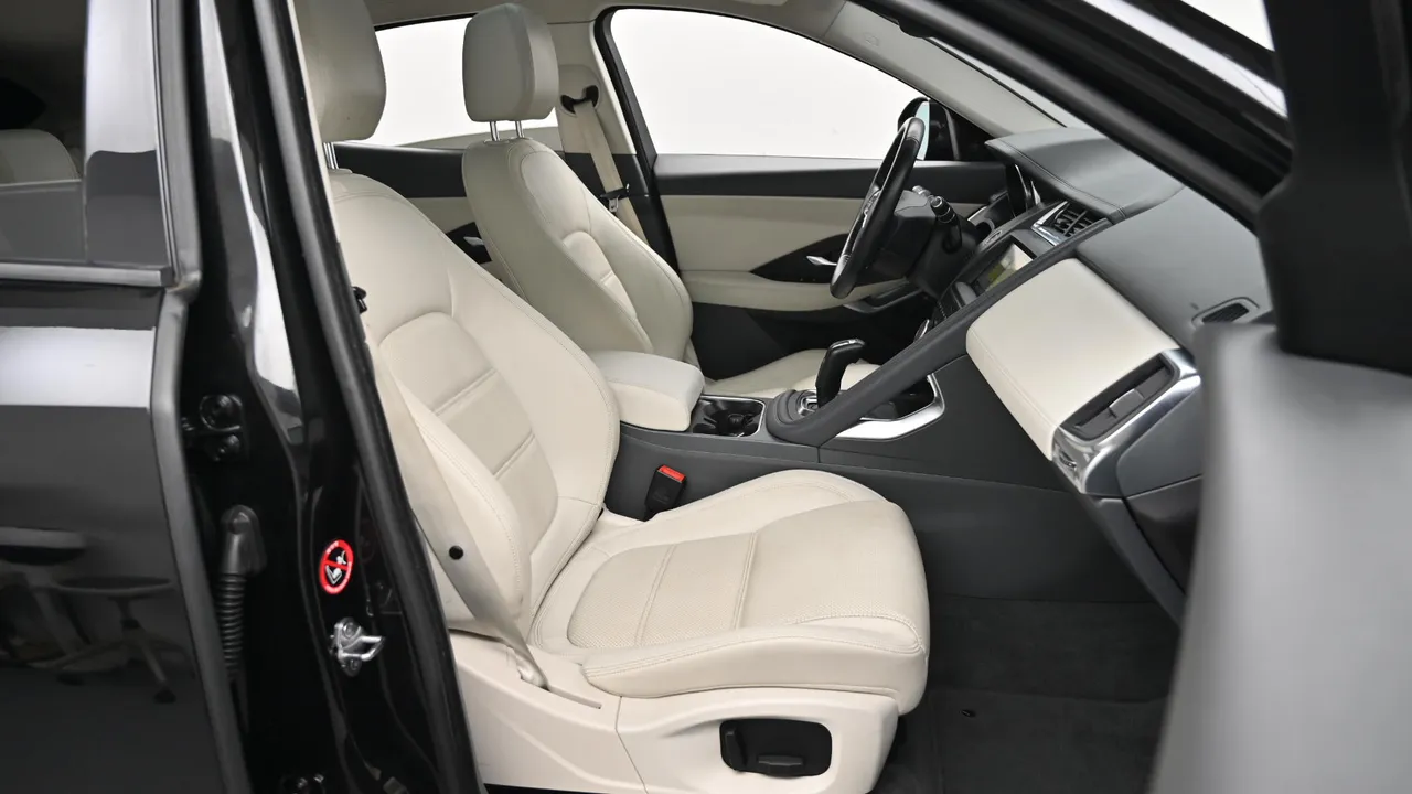 Jaguar E-Pace — miniaturë 10