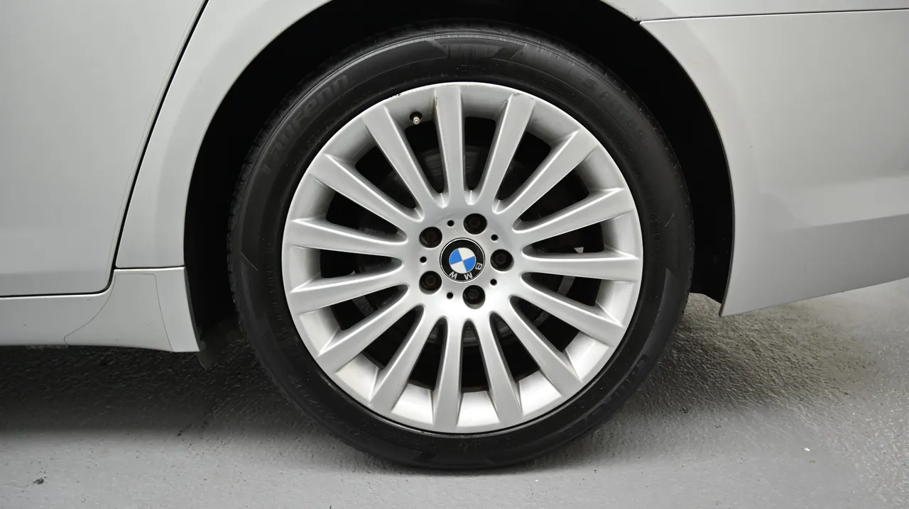 BMW 7er — miniaturë 5