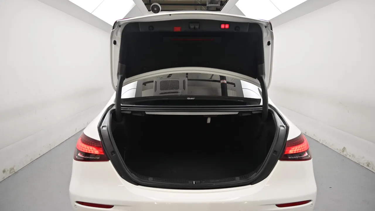 Mercedes-Benz E-klasse — miniaturë 19