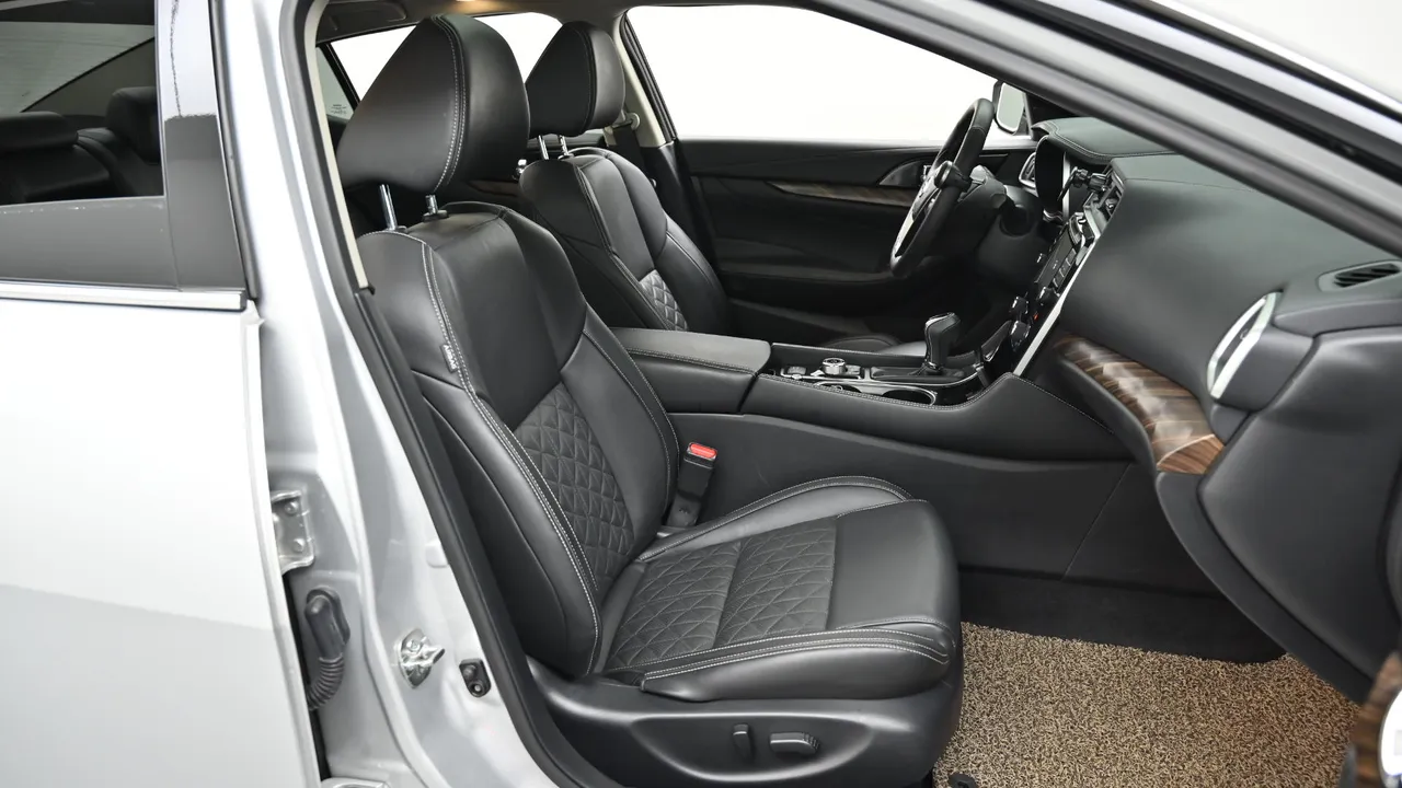 Nissan Maxima (A36) 3.5 Platinum