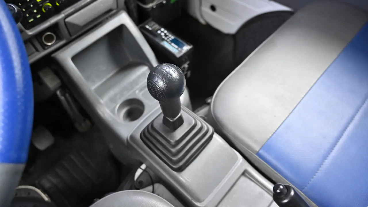 Chevrolet (GM Daewoo) New Labo Insulated Truck Long Cargo
