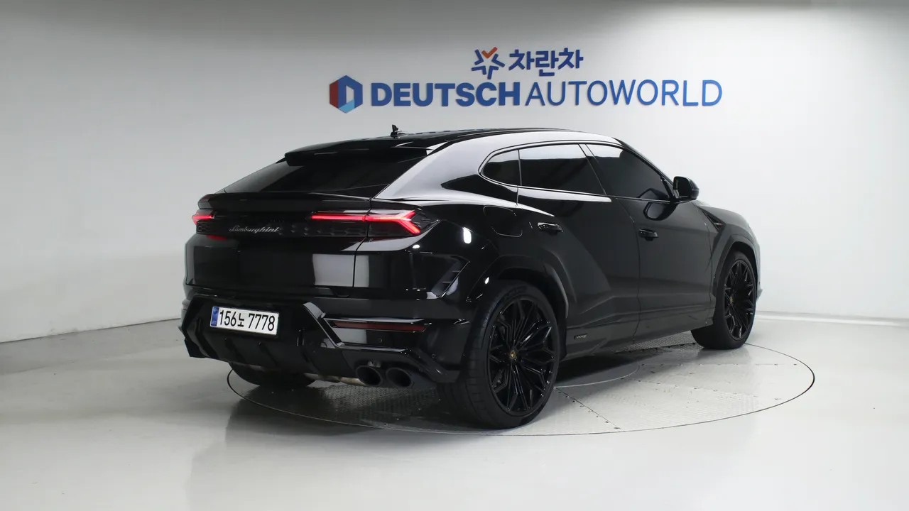 Lamborghini Urus — miniaturë 2