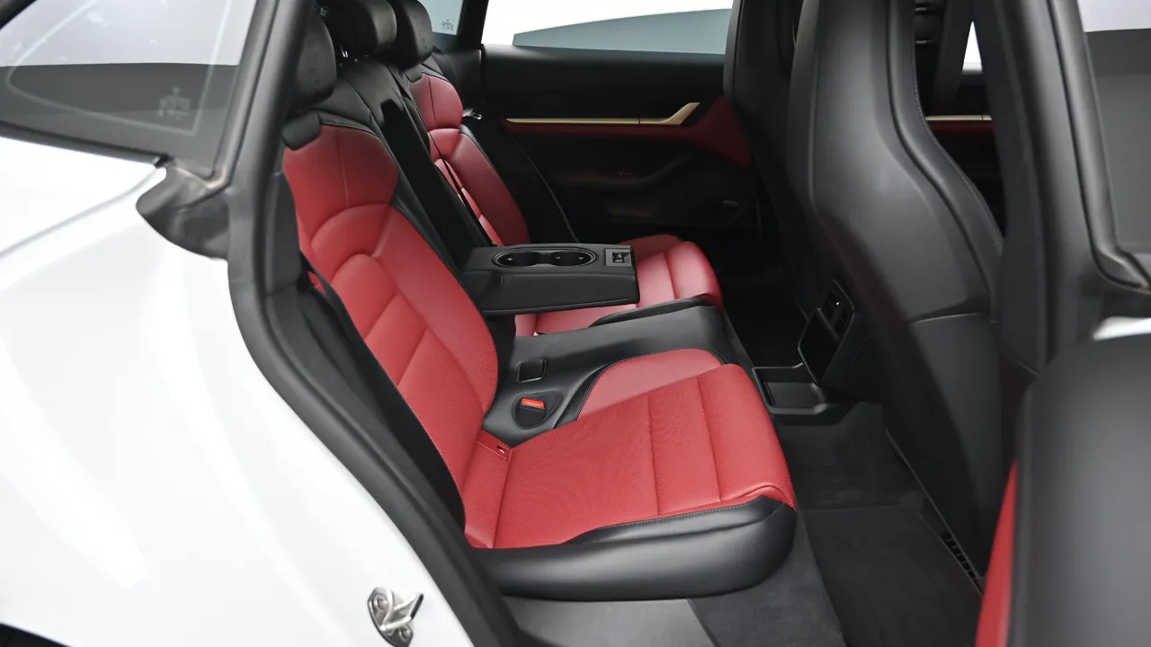 Porsche Taycan — miniaturë 21
