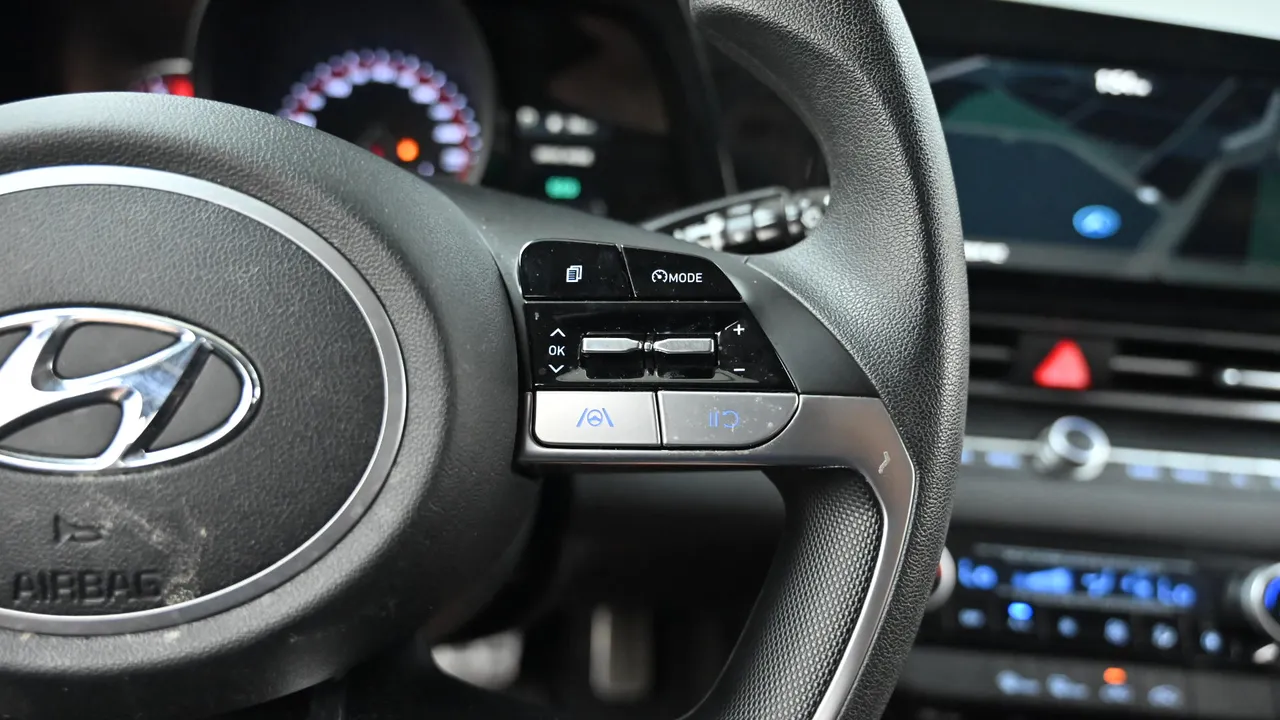 Hyundai Avante — miniaturë 16