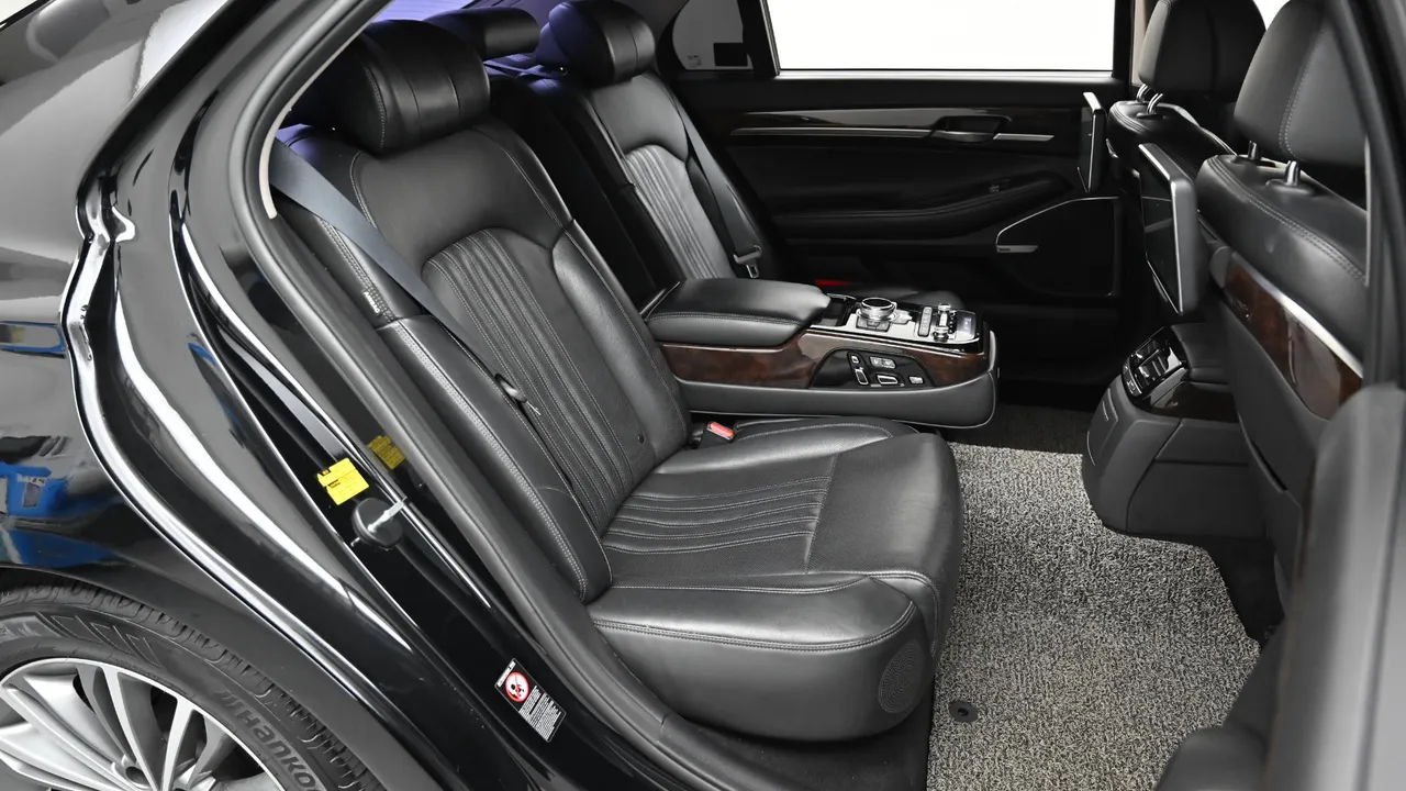 Genesis G90 — miniaturë 12