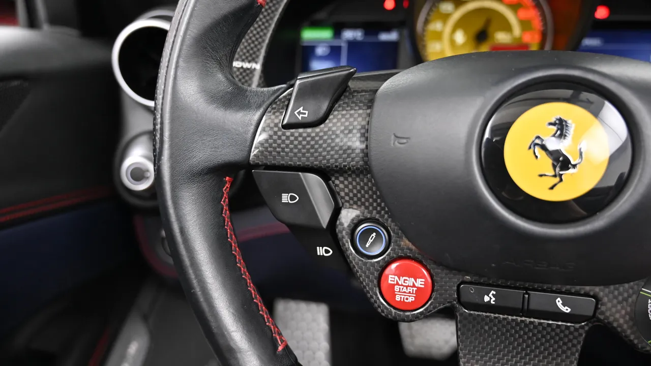 Ferrari Portofino — miniaturë 17