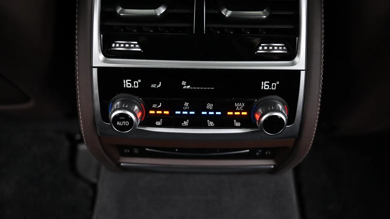 BMW 7er — miniaturë 16