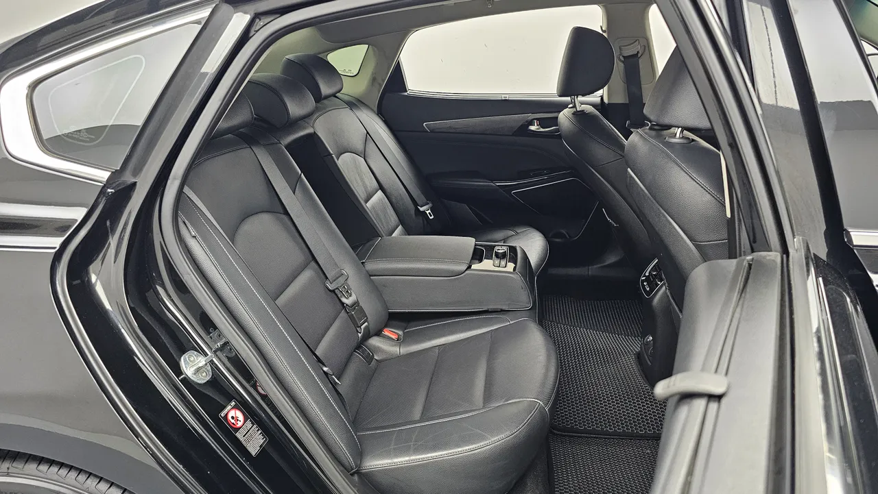 Kia K7 — miniaturë 12