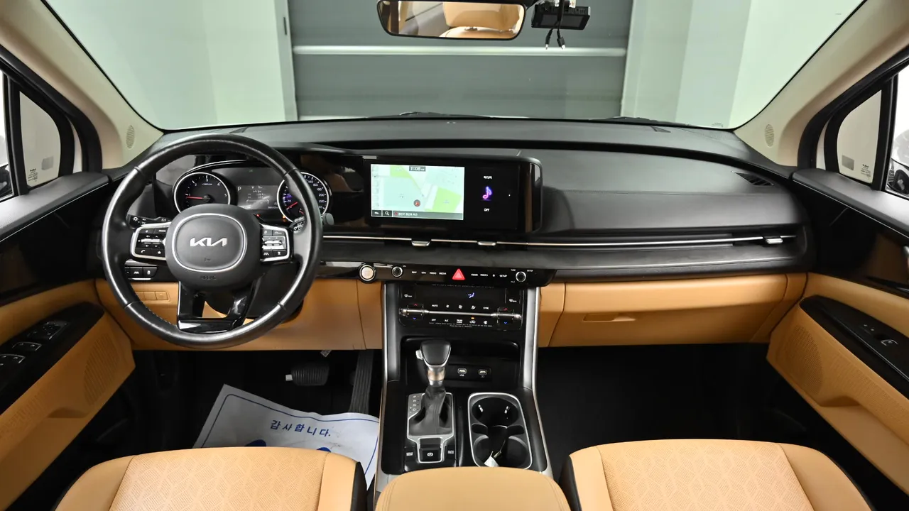 Kia Carnival — miniaturë 7