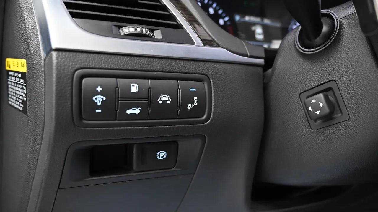 Genesis G80 — miniaturë 17