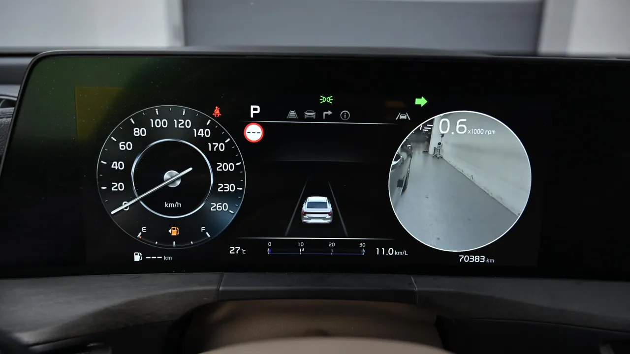 Kia K8 — miniaturë 8