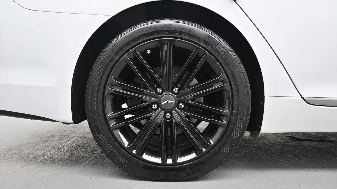 Genesis G80 — miniaturë 5