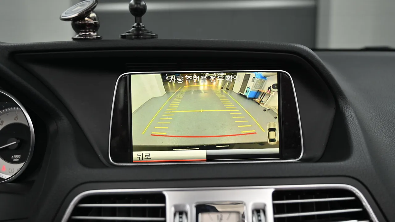 Mercedes-Benz E-klasse — miniaturë 15