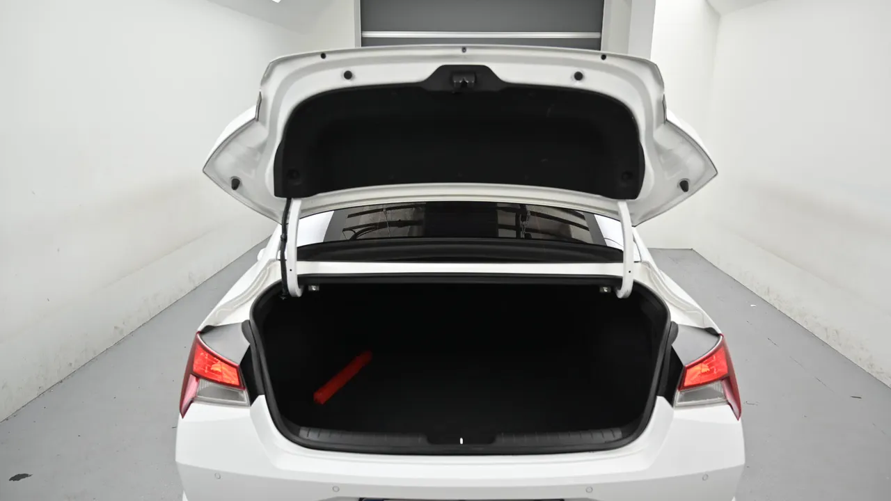 Hyundai Avante — miniaturë 20