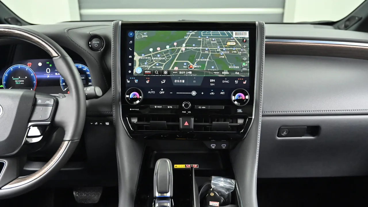 Toyota Alphard — miniaturë 14