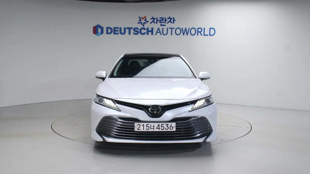 Toyota Camry — miniaturë 3