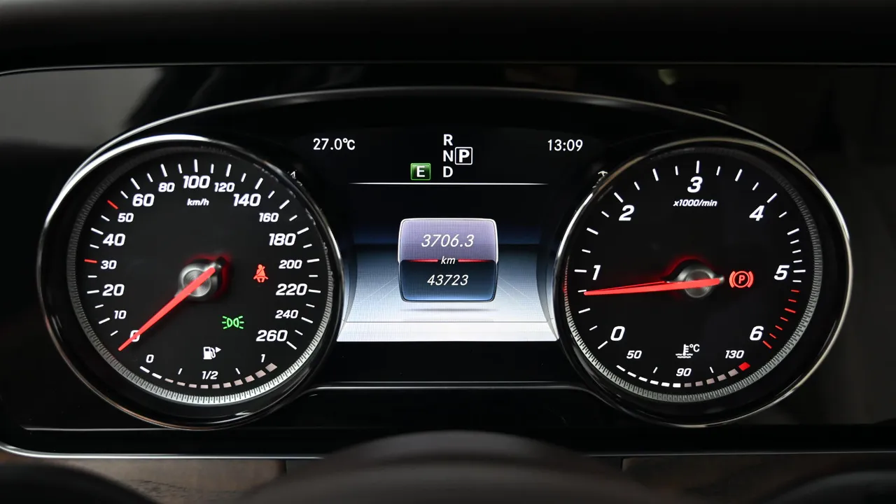 Mercedes-Benz E-klasse — miniaturë 8