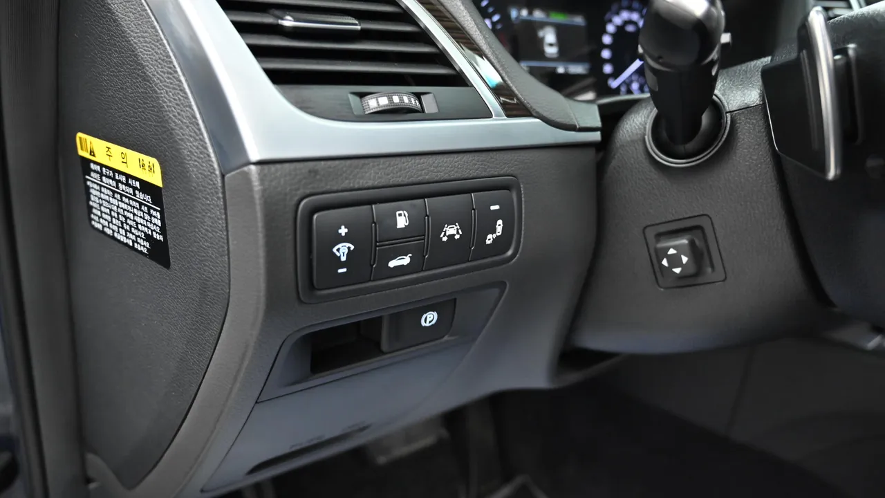 Genesis G80 — miniaturë 17