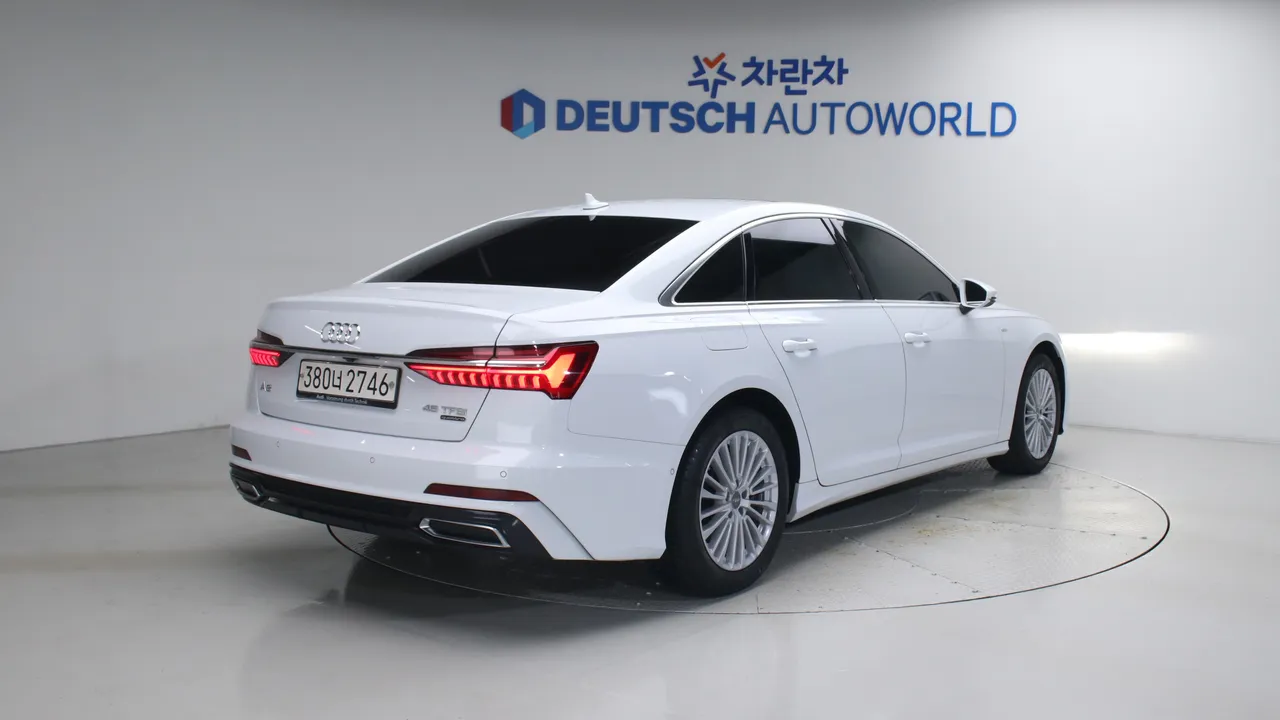 Audi A6 — miniaturë 2